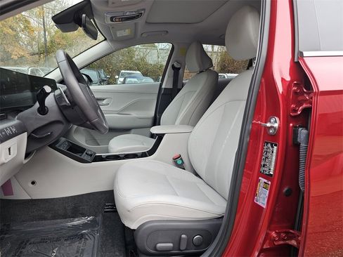 Certified 2025 Hyundai Kona Limited image 12