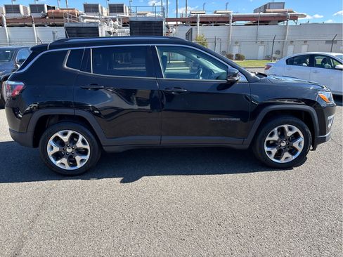 Used 2018 Jeep Compass Limited image 8