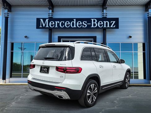 New 2026 Mercedes-Benz GLB 250 4MATIC image 6