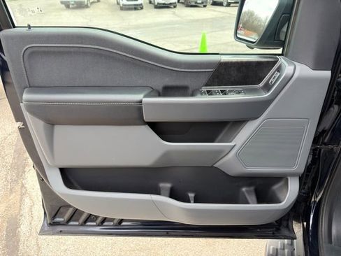 Used 2023 Ford F150 Lightning XLT image 24