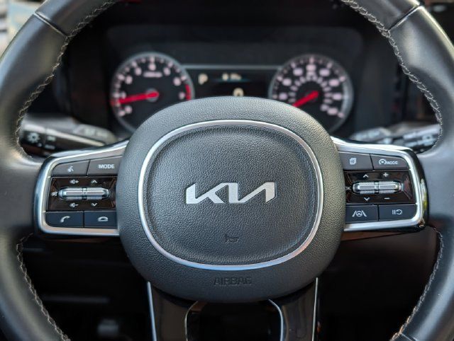 Used 2022 Kia Sorento S w/ Panoramic Sunroof Package AWD/4WD image 26