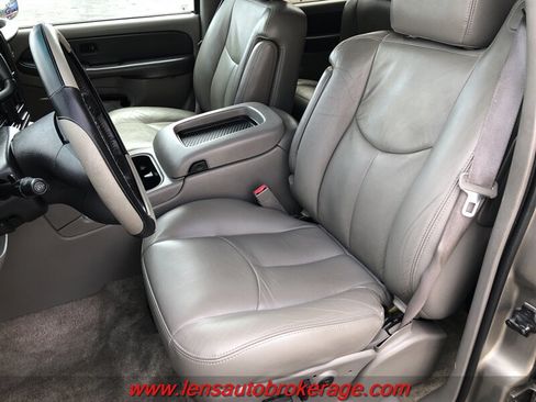 Used 2003 GMC Yukon XL SLT w/ 1SD Preferred Equipment Group AWD/4WD image 15