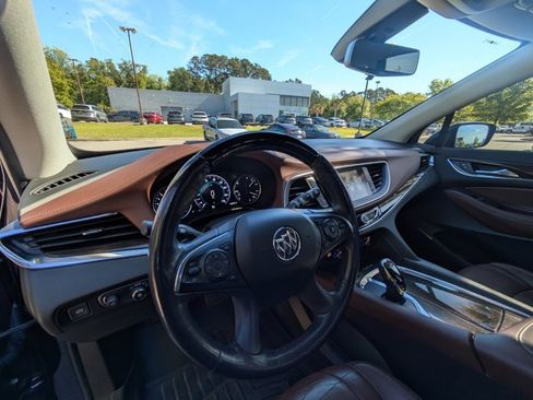 Used 2018 Buick Enclave Avenir w/ Avenir Technology Package image 10