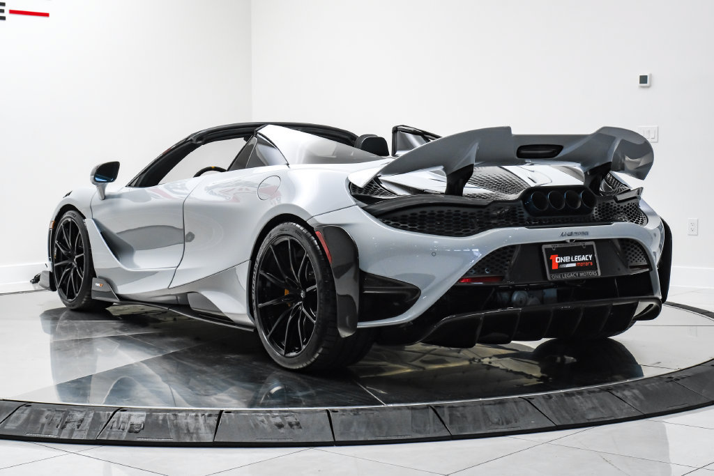 Used 2022 McLaren 765LT RWD image 11