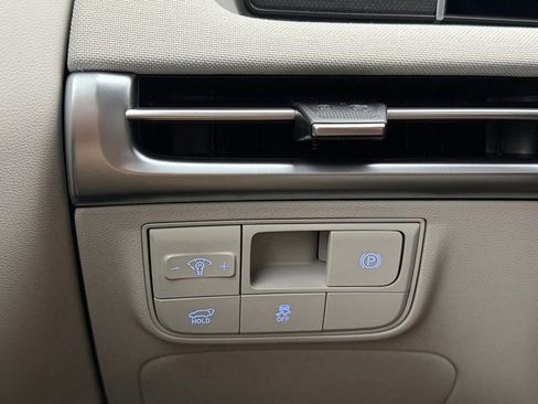 New 2026 Hyundai Tucson Limited image 22