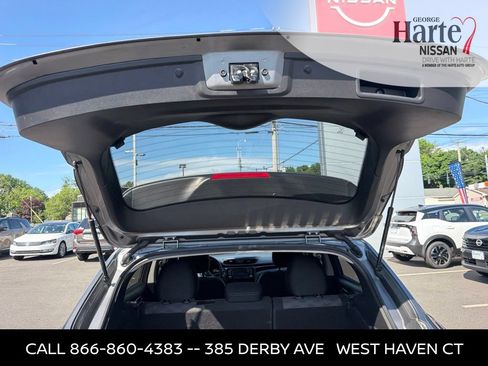Used 2017 Nissan Rogue Sport SV w/ SV Premium Package AWD/4WD image 20