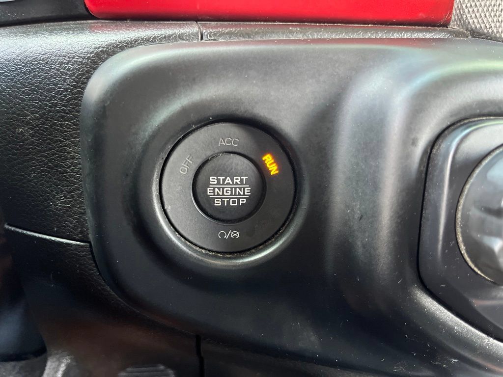 Used 2022 Jeep Gladiator Rubicon w/ LED Lighting Group AWD/4WD image 34