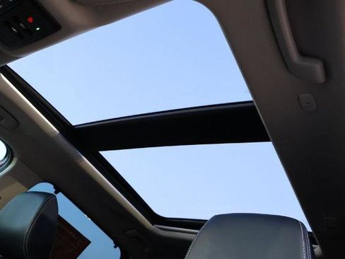 Certified 2023 Nissan Rogue SL w/ SL Premium Package image 19