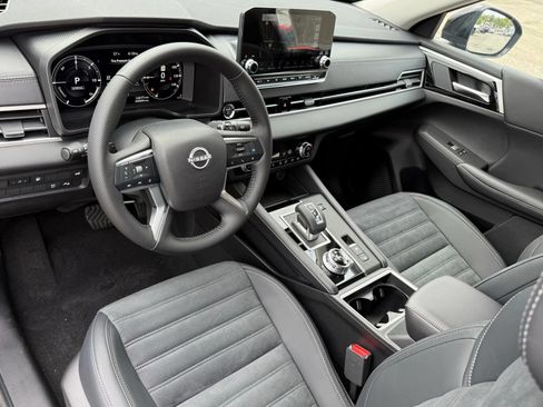 New 2026 Nissan Rogue SL AWD/4WD image 11