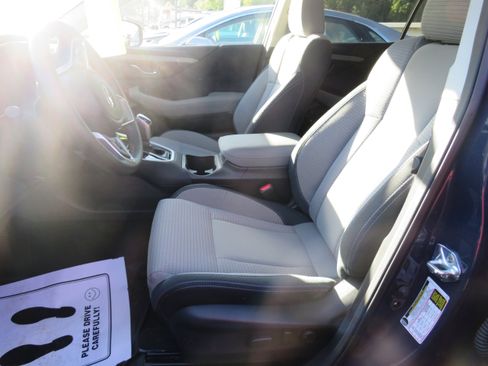 Used 2023 Subaru Outback Premium image 11