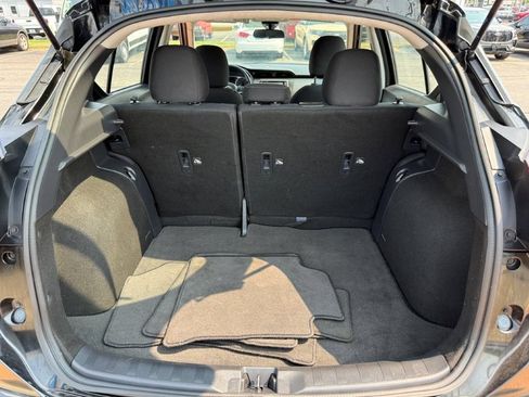 Used 2021 Nissan Kicks S FWD image 17