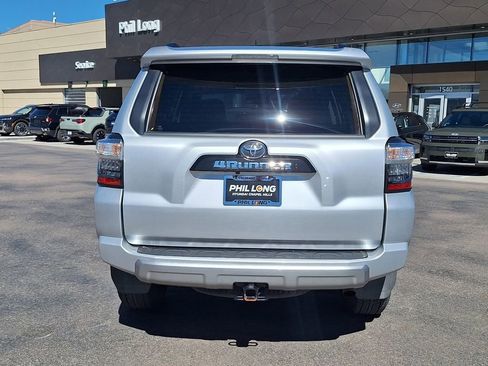 Used 2023 Toyota 4Runner TRD Off-Road Premium w/ Moonroof Package AWD/4WD image 4