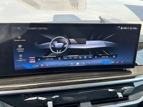 Used 2024 BMW X5 xDrive50e image 14