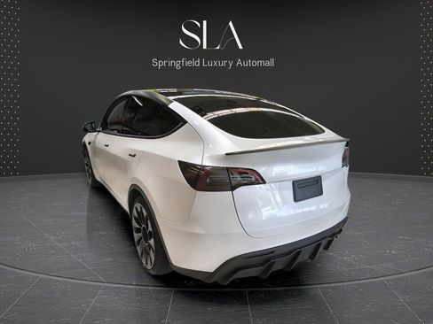 Used 2023 Tesla Model Y Performance AWD/4WD image 5