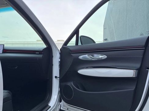 New 2026 Genesis GV70 2.5T AWD/4WD image 15