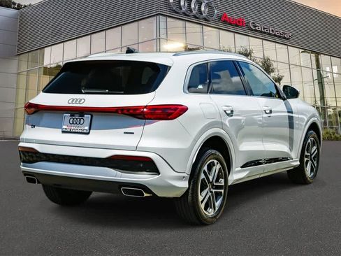 Used 2025 Audi Q5 Premium w/ Convenience Package AWD/4WD image 4