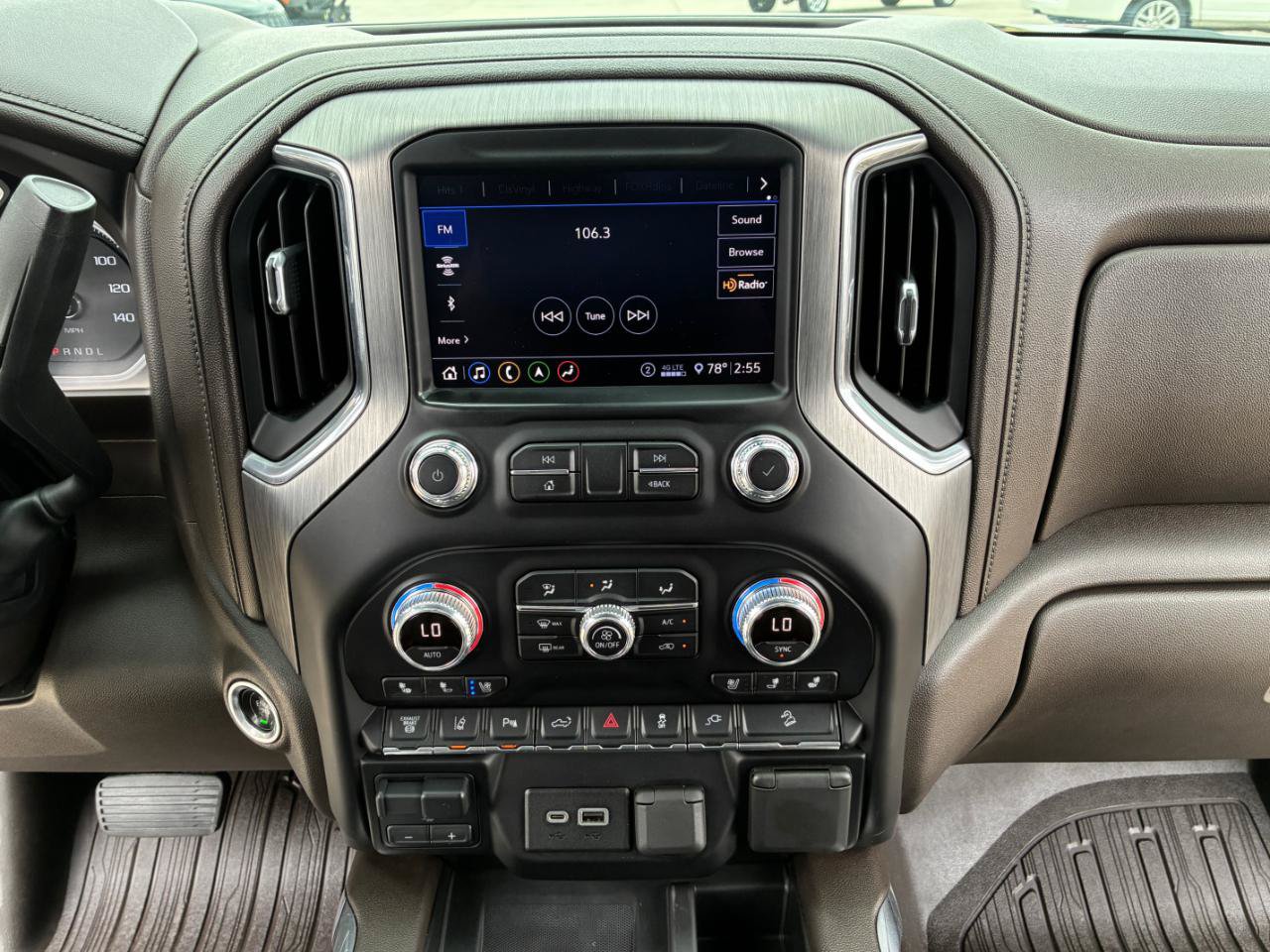 Used 2020 GMC Sierra 2500 Denali w/ Denali Ultimate Package AWD/4WD image 21
