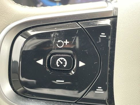 Used 2024 Volvo XC90 B6 Plus image 24