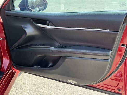 Used 2022 Toyota Camry XLE w/ Cold Weather Package FWD image 20