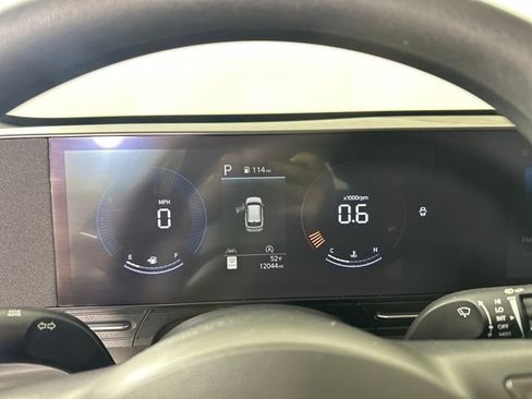 Used 2024 Hyundai Kona SE image 17