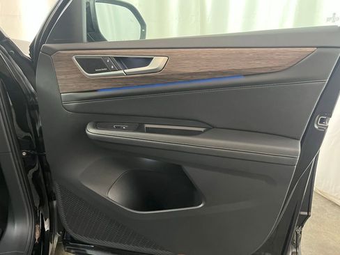 Certified 2024 Volkswagen Atlas SEL Premium R-Line image 12