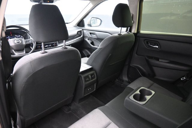 Used 2025 Nissan Rogue SV AWD/4WD image 30