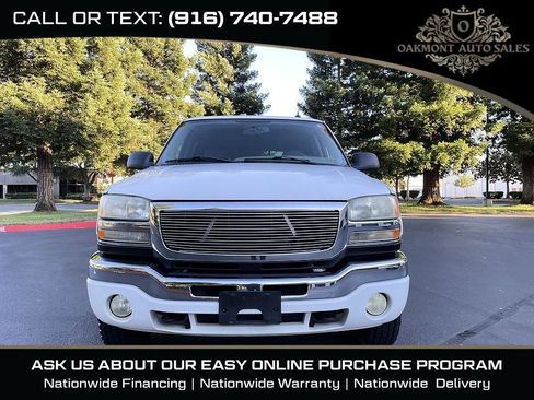 Used 2005 GMC Sierra 2500 SLT w/ Skid Plate Package AWD/4WD image 2