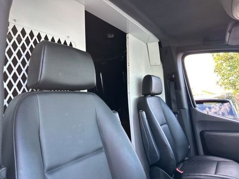 Used 2023 Mercedes-Benz Sprinter 2500 image 20