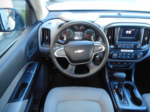 Used 2016 Chevrolet Colorado W/T w/ WT Convenience Package AWD/4WD image 18