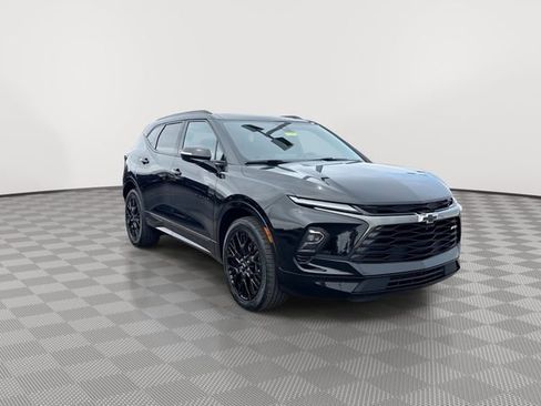 Certified 2023 Chevrolet Blazer RS w/ Driver Confidence II Package AWD/4WD image 2