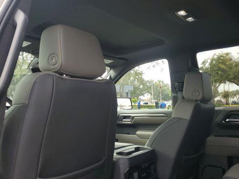 Used 2023 Chevrolet Silverado 1500 ZR2 w/ Technology Package image 14