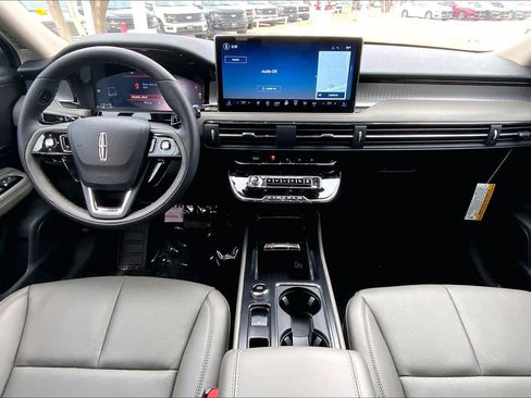 New 2026 Lincoln Corsair Premiere image 5