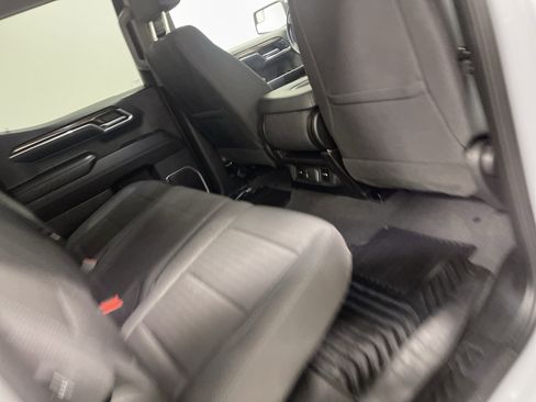 Used 2024 GMC Sierra 1500 SLE image 21