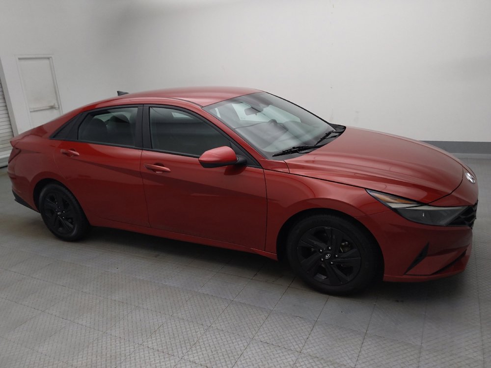 Used 2023 Hyundai Elantra SEL w/ Cargo Package FWD image 11