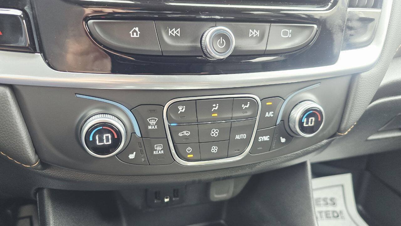 Used 2019 Chevrolet Traverse LT w/ LPO, Blackout Package AWD/4WD image 23