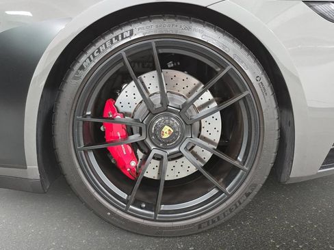 Certified 2023 Porsche 911 Targa 4 GTS AWD/4WD image 28