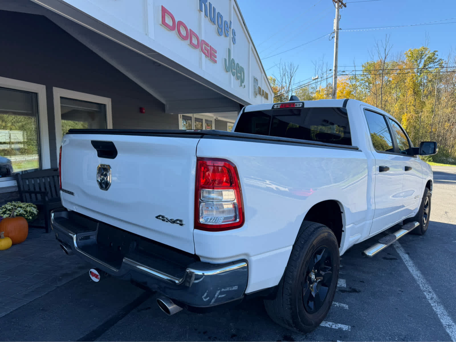 Used 2023 RAM 1500 Big Horn AWD/4WD image 3