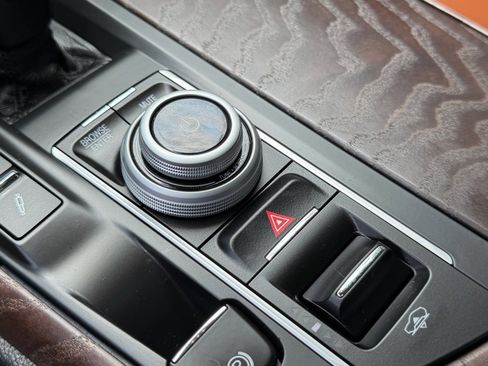 Used 2023 Maserati Levante GT AWD/4WD image 19