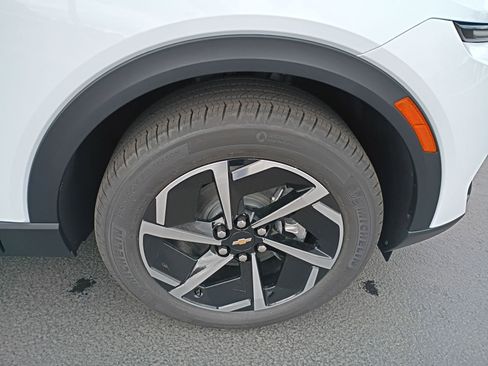 New 2026 Chevrolet Equinox EV LT w/ Comfort Package image 19