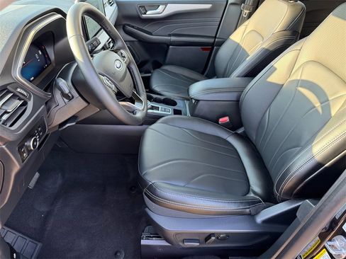 New 2025 Ford Escape Base w/ PHEV Premium Package image 4