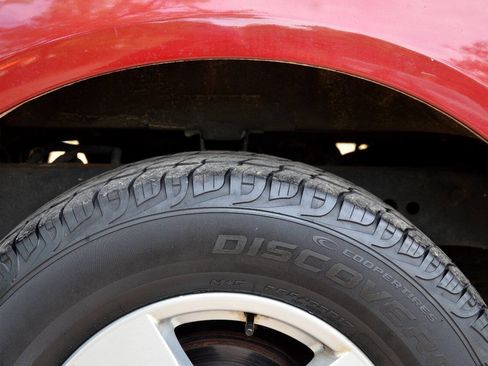 Used 2008 Nissan Frontier LE w/ Leather Pkg image 17