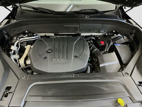 Used 2024 Volvo XC90 B5 Core w/ Climate Package image 37