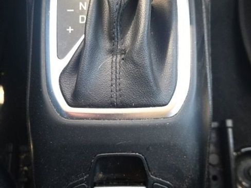 Used 2020 Jeep Renegade Altitude w/ UConnect 8.4 Nav Group FWD image 30
