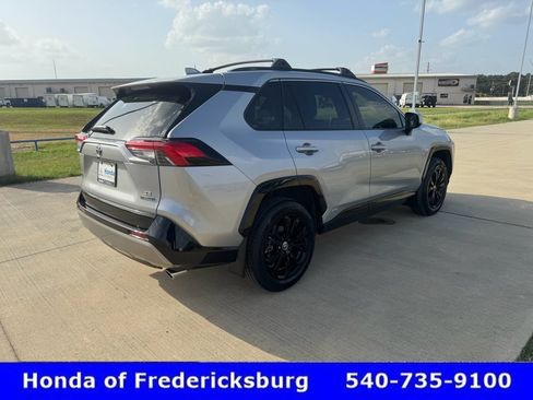 Used 2023 Toyota RAV4 SE w/ Convenience Package AWD/4WD image 8
