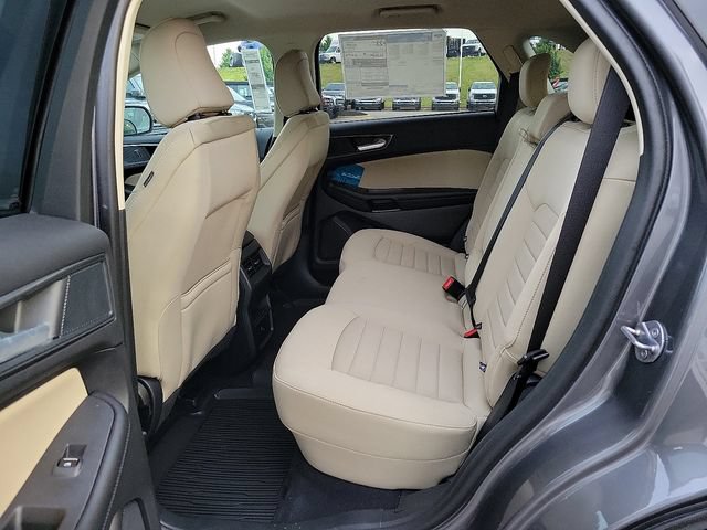 Used 2024 Ford Edge SE AWD/4WD image 5