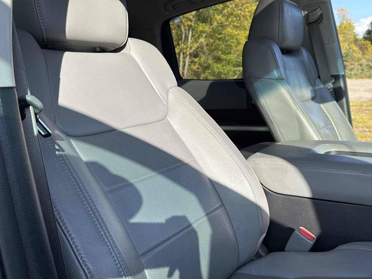 Used 2015 Toyota Tundra Limited AWD/4WD image 37