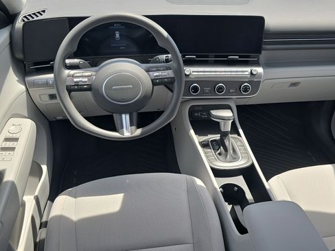 Used 2026 Hyundai Kona SE FWD image 18