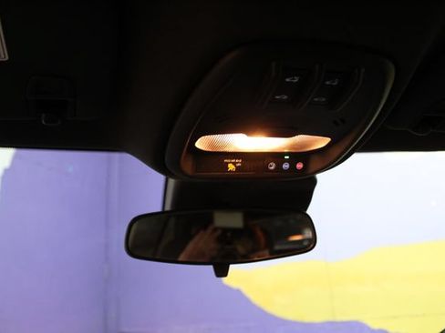 Used 2024 Chevrolet Trax RS w/ Sunroof Package FWD image 20