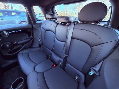 Used 2018 MINI Cooper S image 16