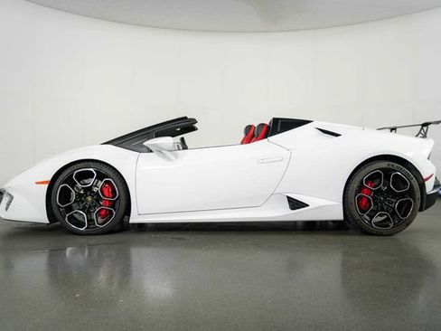 Used 2019 Lamborghini Huracan LP 580-2 RWD image 5